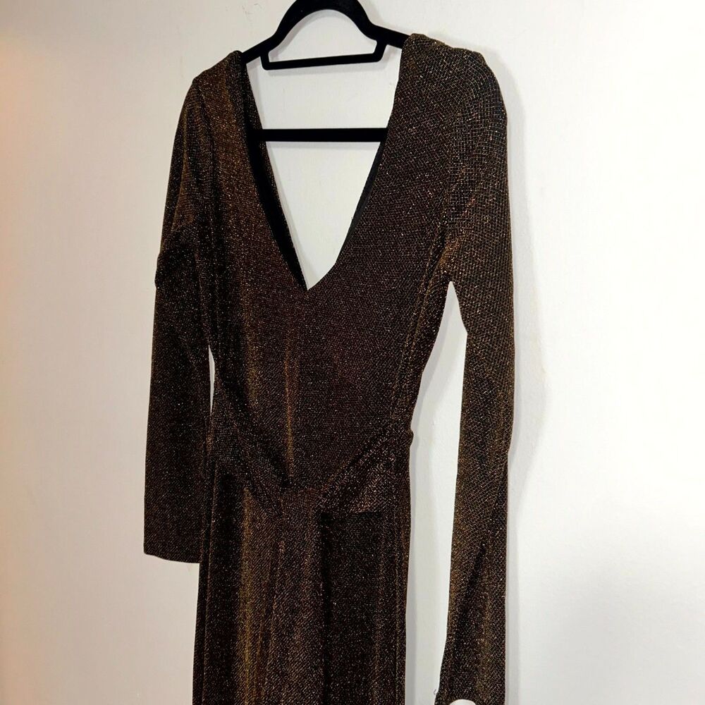 Lulus Jumpsuit Womens M Brown Metallic Deep V-Neck Wedding Cocktail Party NWT - Picture 7 of 12